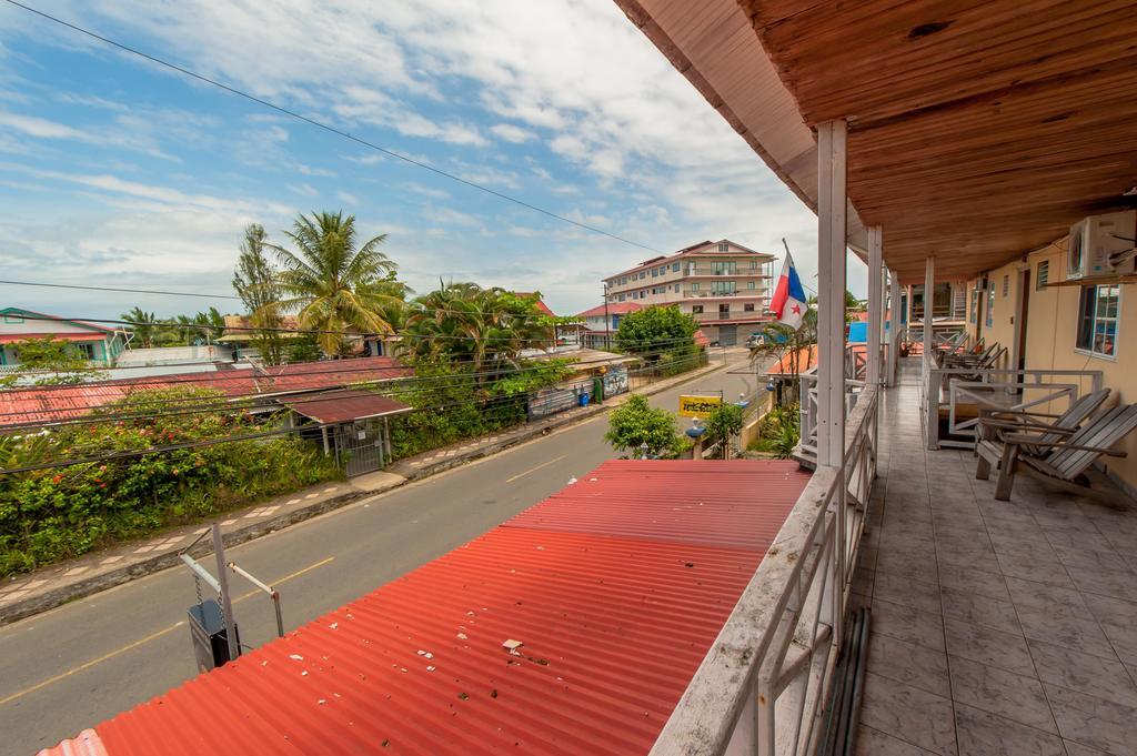 Hotel Posada Los Delfines Bocas Town Kültér fotó